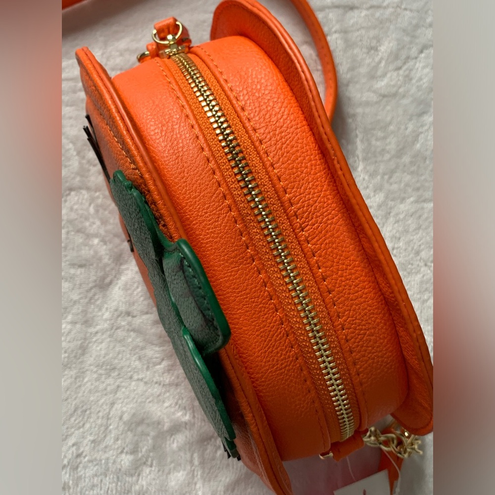 Betsey Johnson Orange XO Pumpkin Face Crossbody Bag NWT - Picture 12 of 13